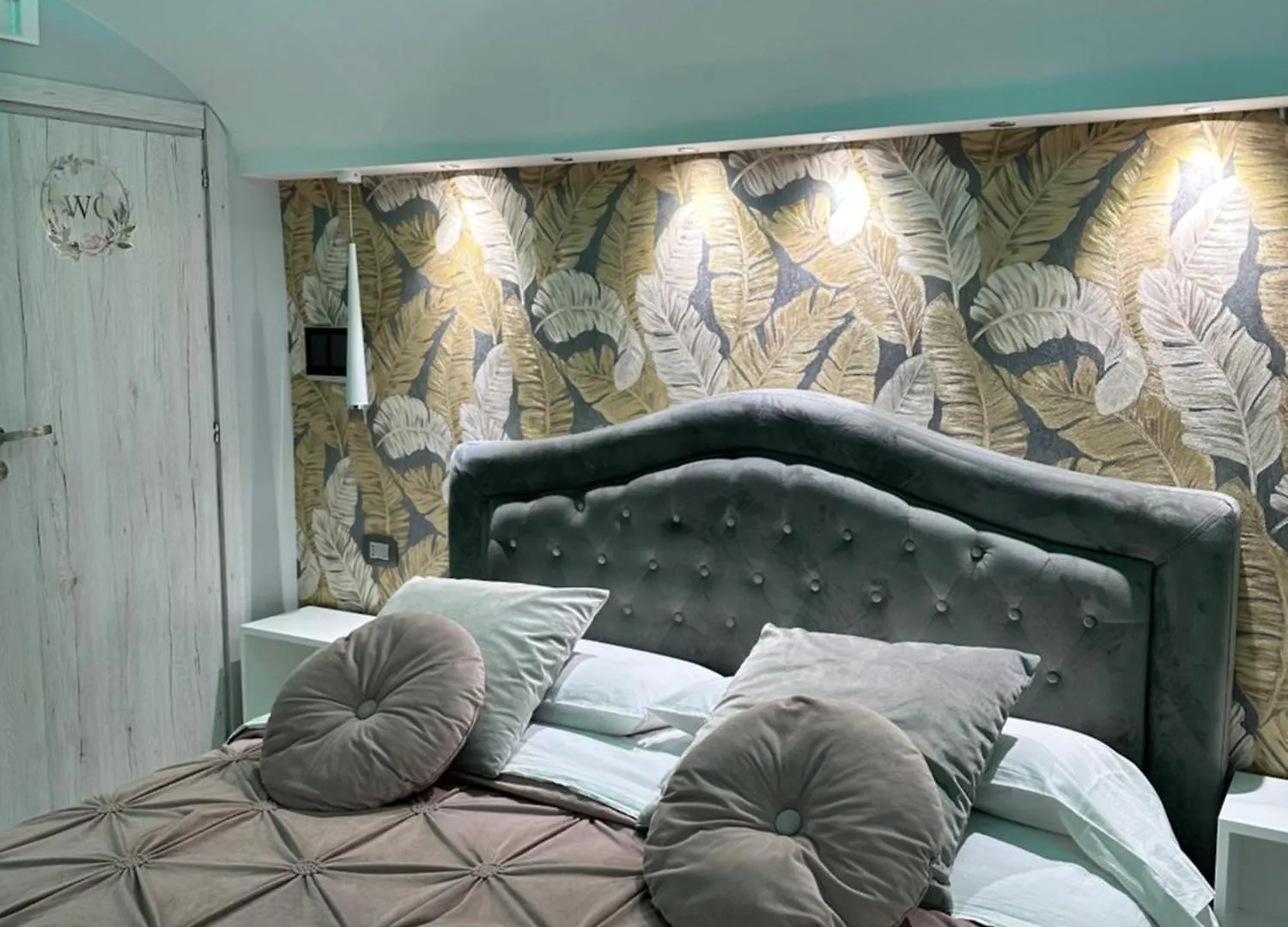 B&B Peppino De Filippo نابولي