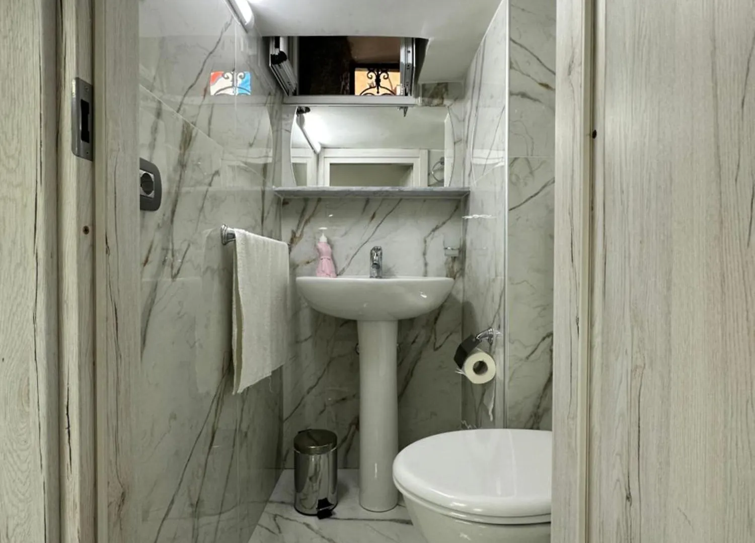Apartment B&B Peppino De Filippo Naples