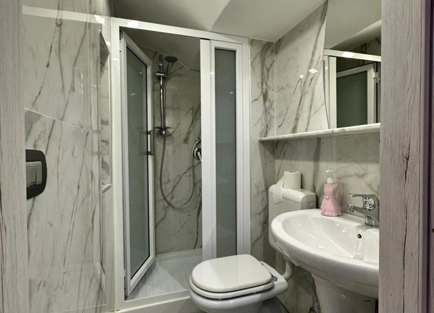 Apartment B&B Peppino De Filippo Naples Italy